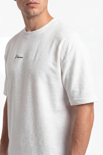 Beyaz Oversize Bisiklet Yaka Yazı Detaylı Erkek Tişört 465427
