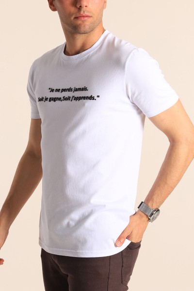beyaz-oversize-gogus-kabartma-yazili-erkek-tisort-181428