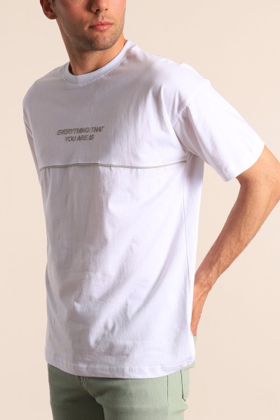 Beyaz Oversize Göğüs Kabartma Yazılı Erkek Tişört 184314