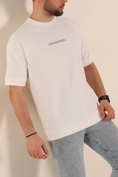 Beyaz Oversize İki İp Kabartma Yazılı Reglan Kol Detaylı Erkek Tişört 266861