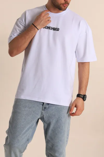 Beyaz Oversize Suprem Kumaş Kabartma Yazılı Erkek Tişört 267452