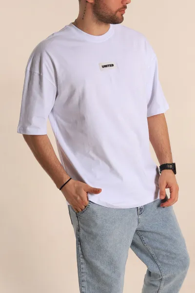 beyaz-oversize-suprem-kumas-plastik-baski-detayli-erkek-tisort-267363