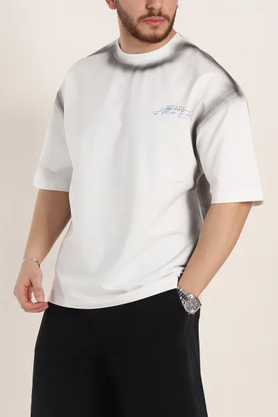 Beyaz Oversize Yazı Detaylı Yıkamalı Erkek Tişört 354076