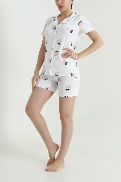 Beyaz Pembe Çilek Desenli Kadın Şortlu Pijama Takımı 466966