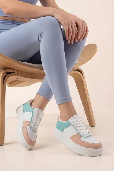 Beyaz Pudra Bağcıklı Kalın Taban Kadın Spor Ayakkabı 439671