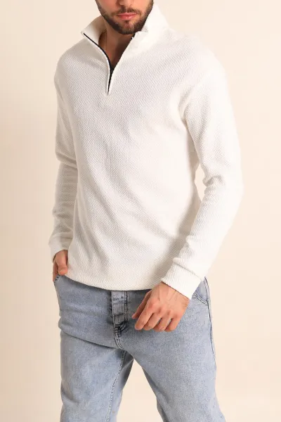 Beyaz Rahat Kalıp Örgü Dokulu Yarım Fermuar Sweatshirt 228825