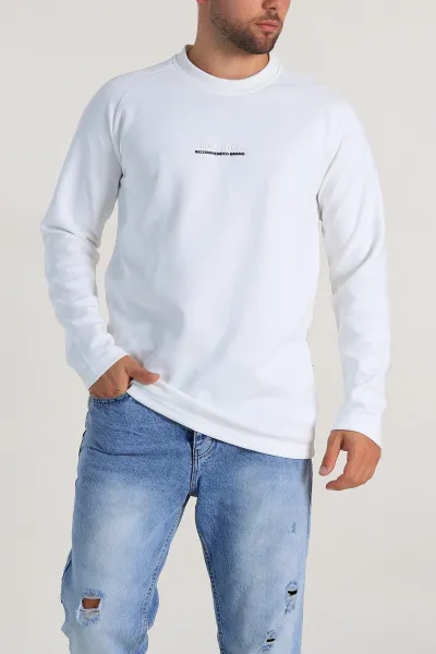 beyaz-regular-fit-kabartma-baskili-erkek-sweatshirt-305851