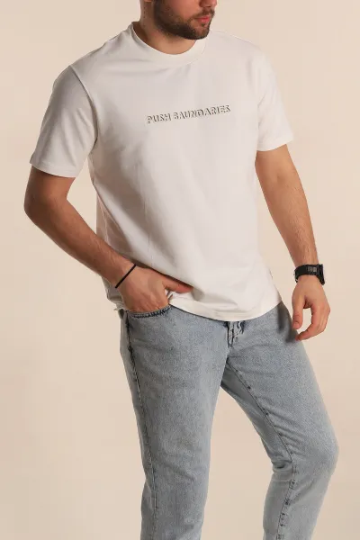 beyaz-regular-fit-kabartma-yazili-erkek-tisort-268127