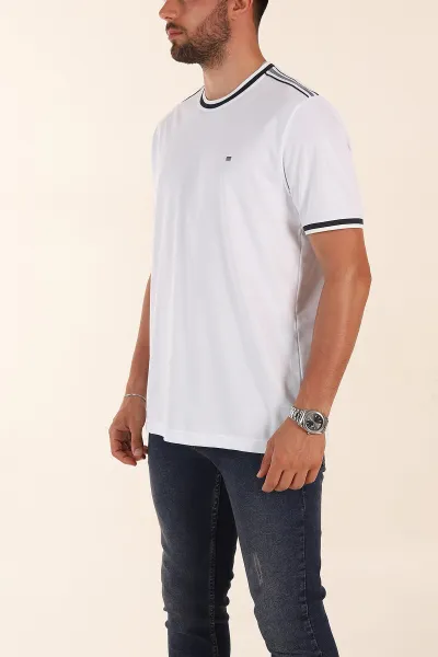 Beyaz Regular Fit Omuz Şerit Detaylı Erkek Tişört 372091