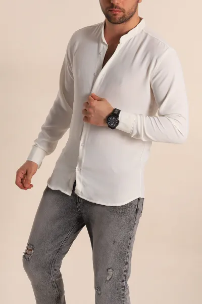 Beyaz Relaxed Fit Hakim Yaka Erkek Gömlek 267043