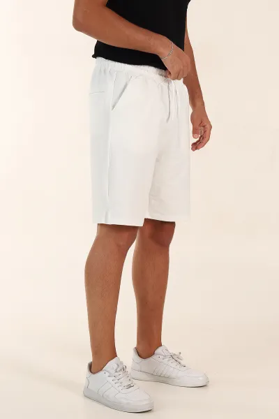 Beyaz Relaxed Fit İki İp Şardonsuz Kabartma Baskılı Erkek Şort 382187