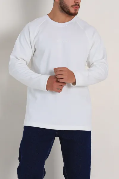 Beyaz Relaxed Fit İki İp Yazı Detaylı Basic Erkek Sweatshirt 299895