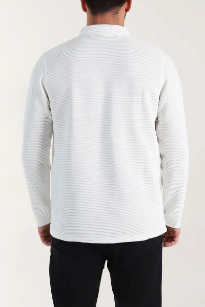Beyaz Relaxed Fit Jakarlı Kumaş Kalın Fitilli Polo Yaka Sweatshirt 399556