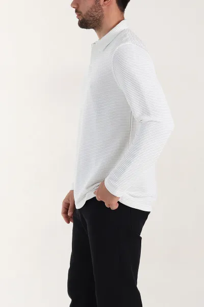 Beyaz Relaxed Fit Jakarlı Kumaş Kalın Fitilli Polo Yaka Sweatshirt 399556
