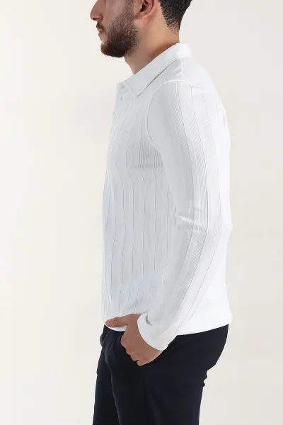 Beyaz Relaxed Fit Jakarlı Kumaş Yazı Detay Polo Yaka Erkek Sweatshirt 399385