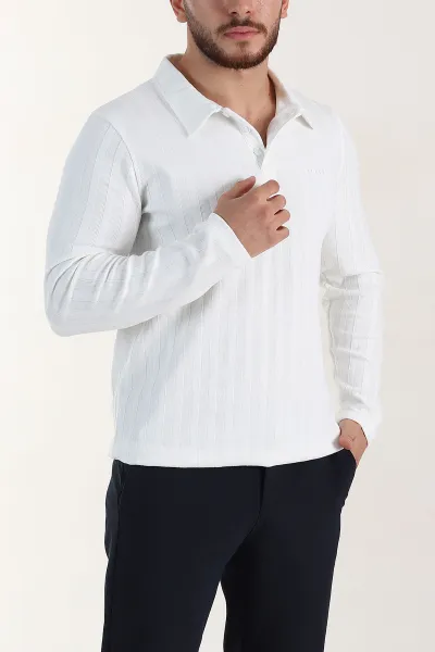 Beyaz Relaxed Fit Jakarlı Kumaş Yazı Detay Polo Yaka Erkek Sweatshirt 399385