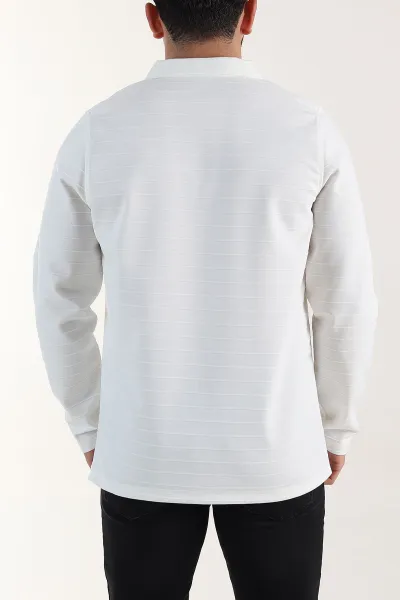 Beyaz Relaxed Fit Jakarlı Kumaş Yazı Detaylı Polo Yaka Erkek Sweatshirt 399449