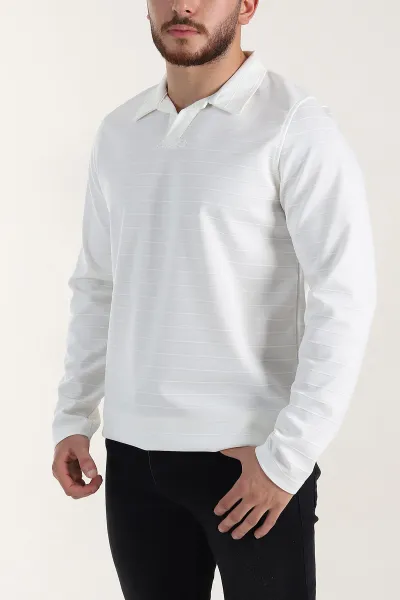beyaz-relaxed-fit-jakarli-kumas-yazi-detayli-polo-yaka-erkek-sweatshirt-399449