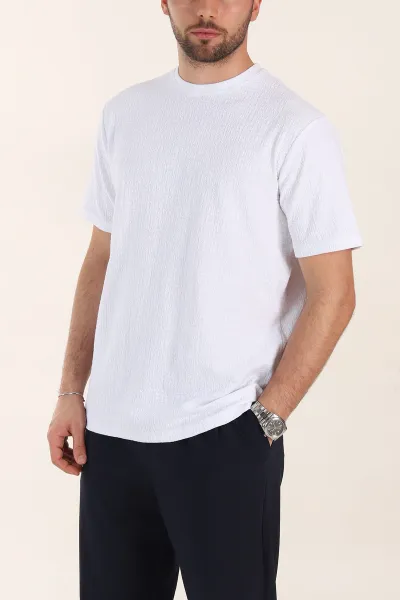 beyaz-relaxed-fit-kabartma-desenli-basic-erkek-tisort-358110