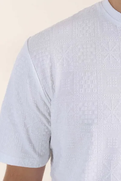 Beyaz Relaxed Fit Kabartma Desenli Erkek Tişört 358223