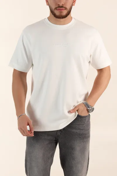 beyaz-relaxed-fit-kabartma-yazi-detayli-erkek-tisort-358651