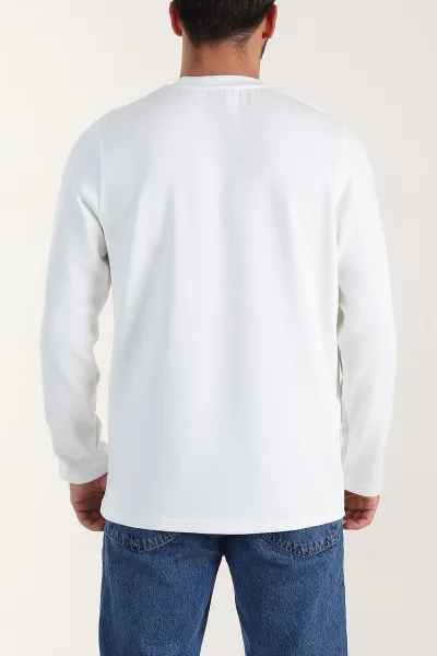 Beyaz Relaxed Fit Oysho Kumaş Nakışlı Yazı Detay Erkek Sweatshirt 399390