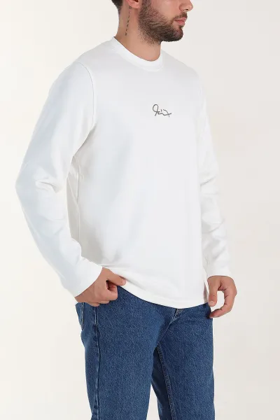 Beyaz Relaxed Fit Oysho Kumaş Nakışlı Yazı Detay Erkek Sweatshirt 399396