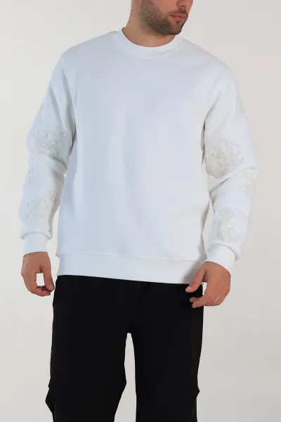 Beyaz Relaxed Fit Üç İp Şardonlu Nakış Detaylı Erkek Sweatshirt 311187