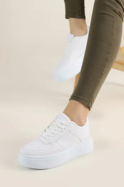 Beyaz Bağcıklı Kalın Taban Spor Ayakkabı 259621