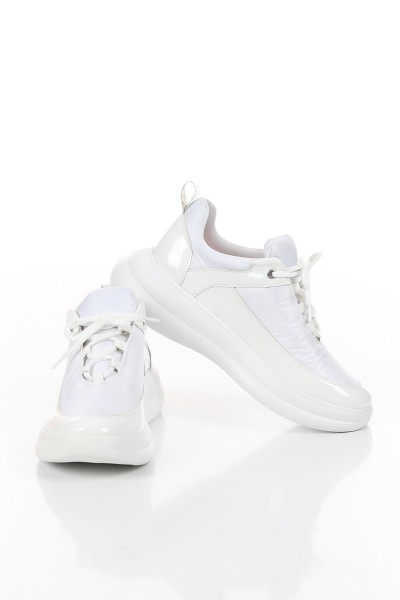 Beyaz Rugan Detay Spor Ayakkabı 126511