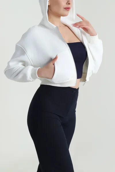Beyaz Şardonlu Fermuarlı Üç İp Kadın Sweat 485059