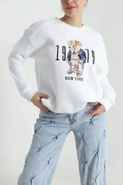 Beyaz Şardonlu Nakışlı Kadın Fermuarsız Sweat 492207