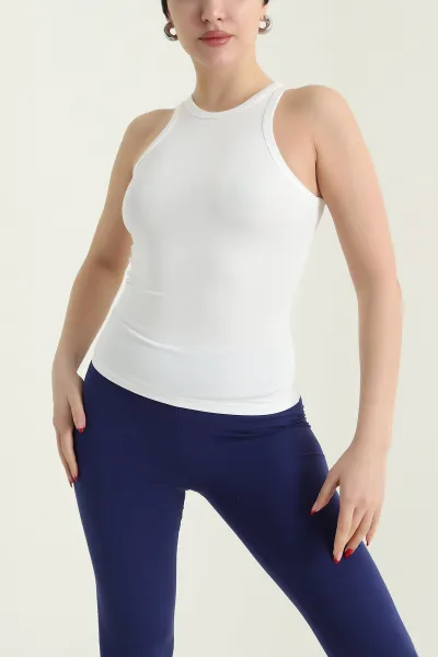 beyaz-scuba-likrali-kadin-atlet-432408