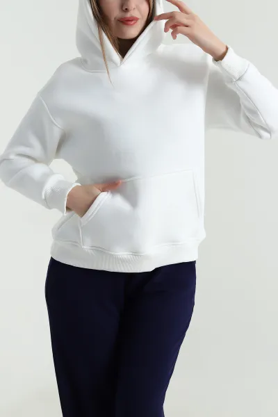 Beyaz Sırtı Pul İşlemeli Şardonlu Kadın Fermuarsız Sweat 494472