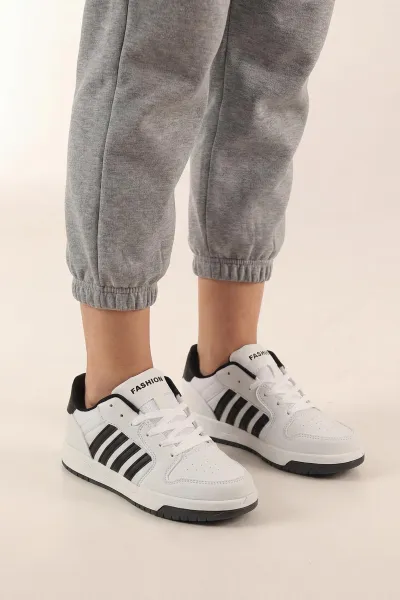 Beyaz Siyah Bağcıklı Çizgi Detaylı Kadın Spor Ayakkabı 439308