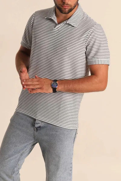 Beyaz Siyah Çizgili Regular Fit Dokulu Polo Yaka Erkek Tişört 277087