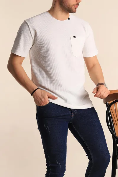 beyaz-slim-fit-petek-dokulu-cep-detayli-genis-yaka-erkek-tisort-257208