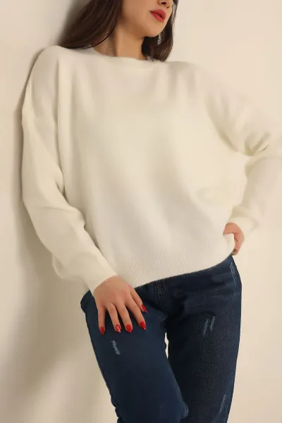 Beyaz Soft Triko Bayan Kazak 231534