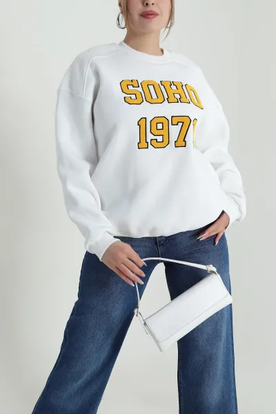 Beyaz Süzene Nakışlı Şardonlu Üç İp Kadın Sweat 486710