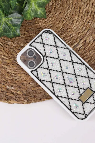 Beyaz TeknoCase İPhone 11 Uyumlu Dlr Diamond Case Serisi Lens Hediyeli Premium Sert Silikon Telefon Kılıfı 430341
