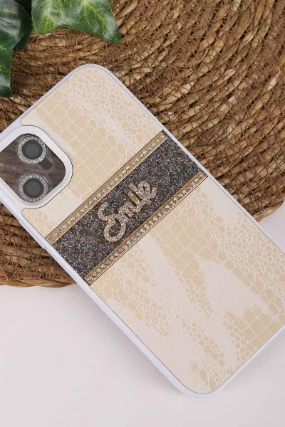 Beyaz TeknoCase İPhone 11 Uyumlu Smile Case Serisi Yazı Detaylı Lens Hediyeli Sert Silikon Telefon Kılıfı 450132