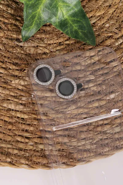 Beyaz TeknoCase İPhone 15 Uyumlu Nelly Diamond Serisi Taşlı Lens Hediyeli Sert Silikon Telefon Kılıfı 480937