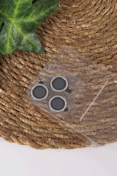Beyaz TeknoCase İPhone 16 Pro Uyumlu Viola Diamond Case Serisi Kartlıklı Lens Hediyeli Sert Silikon Telefon Kılıfı 430843