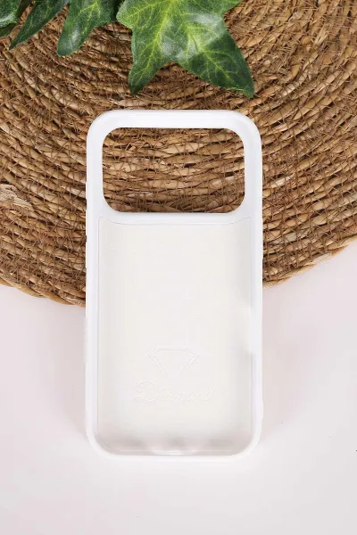 Beyaz TeknoCase İPhone 17 Pro Uyumlu Nelly Diamond Serisi Taşlı Lens Hediyeli Sert Silikon Telefon Kılıfı 480969