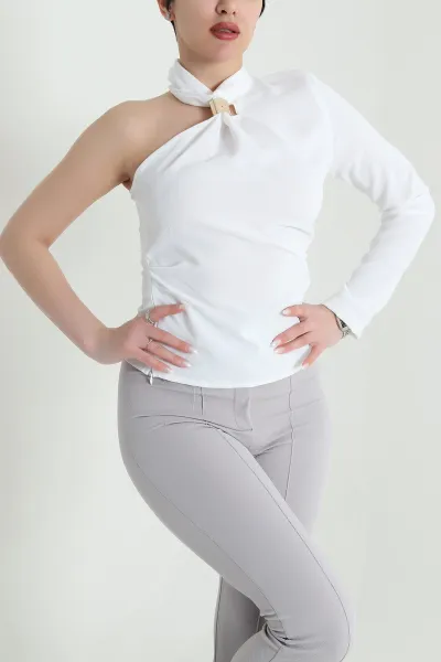 Beyaz Tokalı Tek Kol Likralı Linda Kadın Bluz 449538