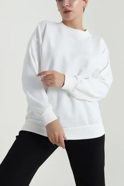 Beyaz Üç İp Bisiklet Yaka Kadın Sweat 483668