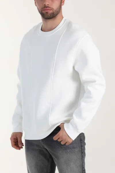 beyaz-uc-ip-sardonlu-bisiklet-yaka-erkek-sweatshirt-410910
