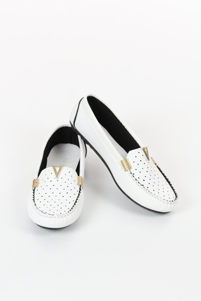 Beyaz V Tokalı Kadın Babet Ayakkabı 120661