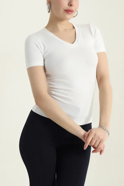Beyaz V Yaka Likralı Kadın Bluz 437223