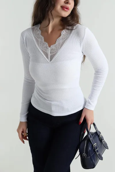 Beyaz Yakası Dantelli Fitilli Kadın Bluz 496373